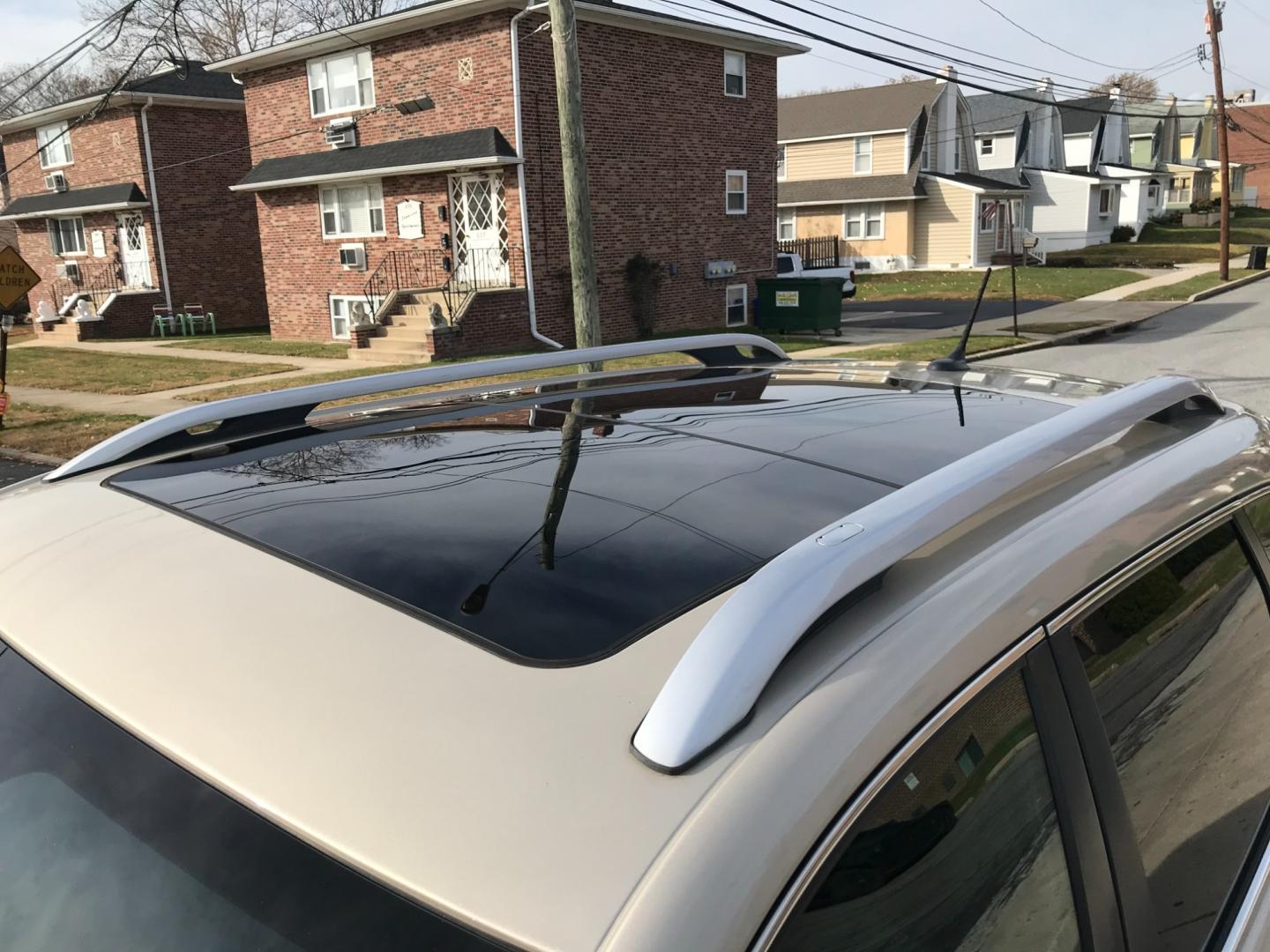 2015 Gold /Black Jeep Cherokee Limited (1C4PJMDS5FW) with an 3.2 V6 engine, Automatic transmission, located at 577 Chester Pike, Prospect Park, PA, 19076, (610) 237-1015, 39.886154, -75.302338 - Photo#7